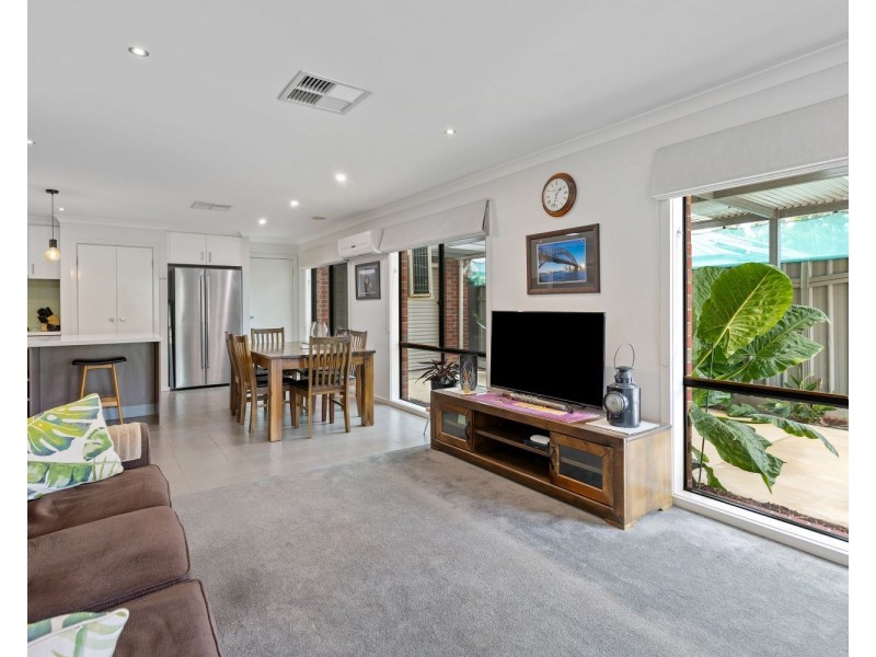 3 Klim Avenue, Kangaroo Flat VIC 3555