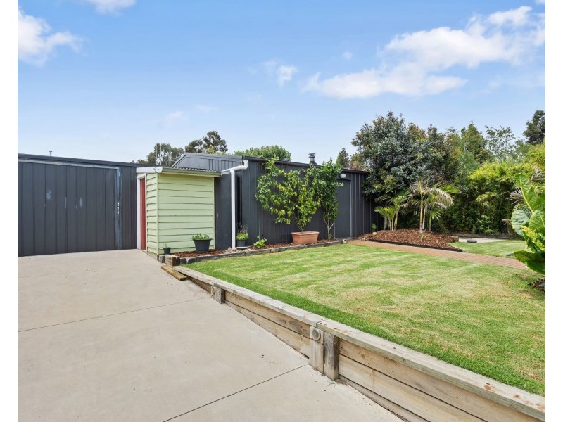 3 Klim Avenue, Kangaroo Flat VIC 3555