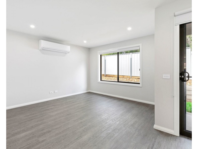 2/17 Paterson Street, Quarry Hill VIC 3550