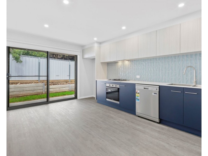 2/17 Paterson Street, Quarry Hill VIC 3550