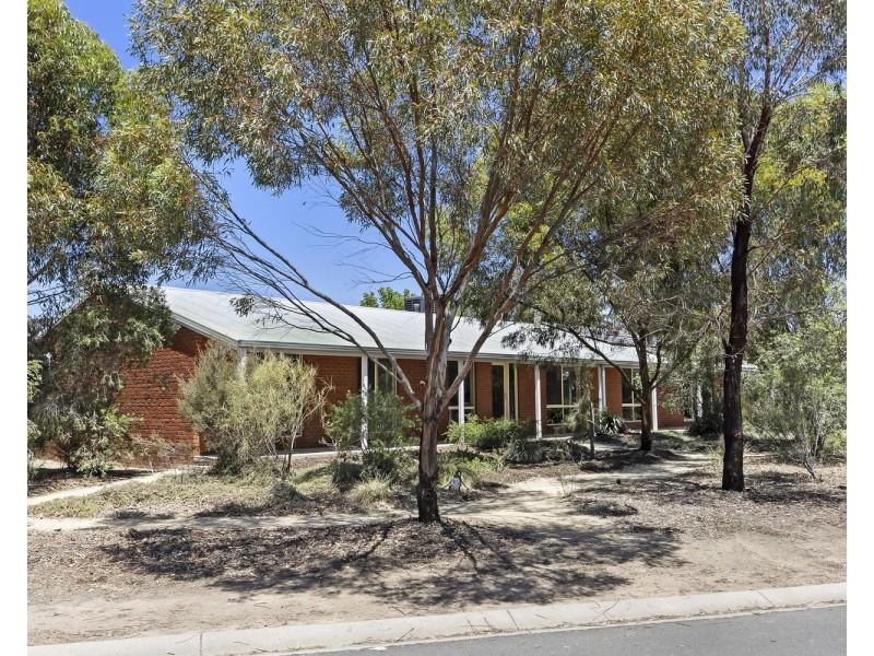 3 Melbury Court, Epsom VIC 3551