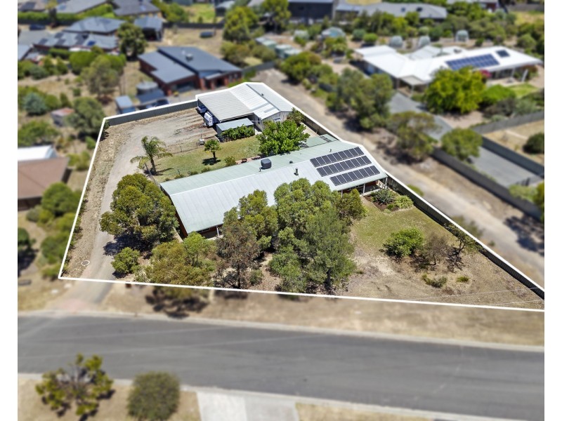 3 Melbury Court, Epsom VIC 3551