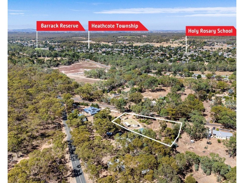 8 Scullys Lane, Heathcote VIC 3523