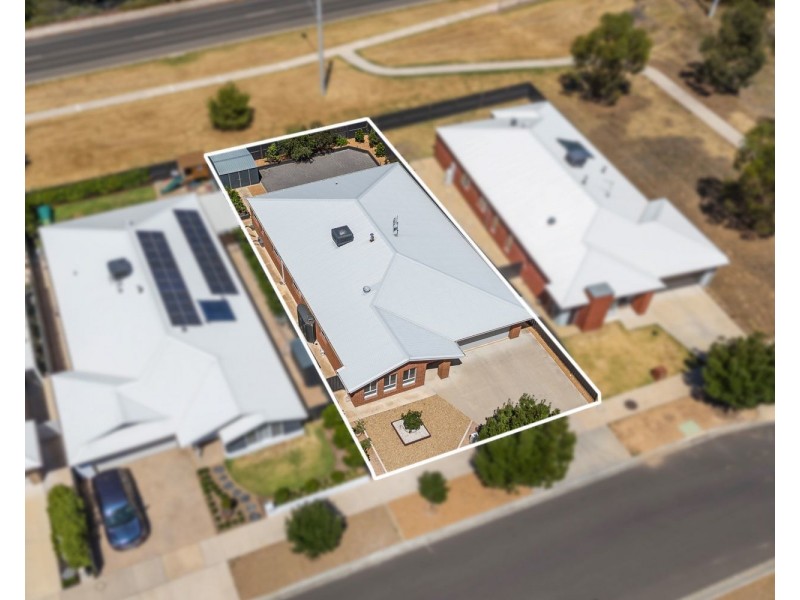 21 Tussock Drive, White Hills VIC 3550