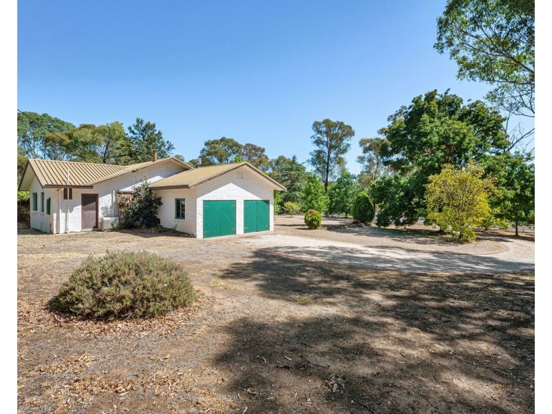 1 Clearing Court, Mandurang VIC 3551