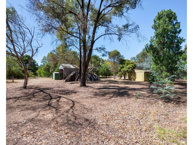 1 Clearing Court, Mandurang VIC 3551