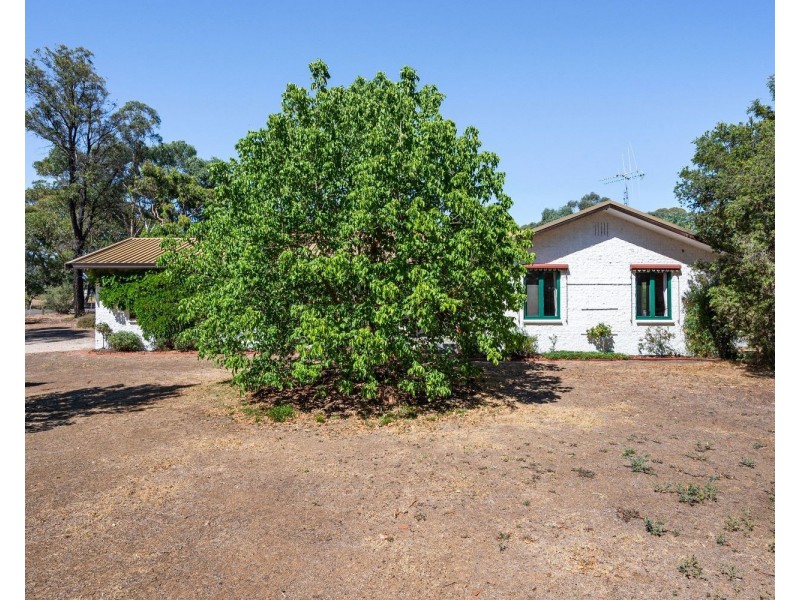 1 Clearing Court, Mandurang VIC 3551