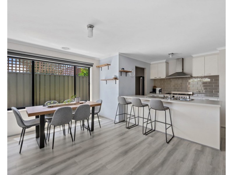 2/14 Wireless Street, Kangaroo Flat VIC 3555