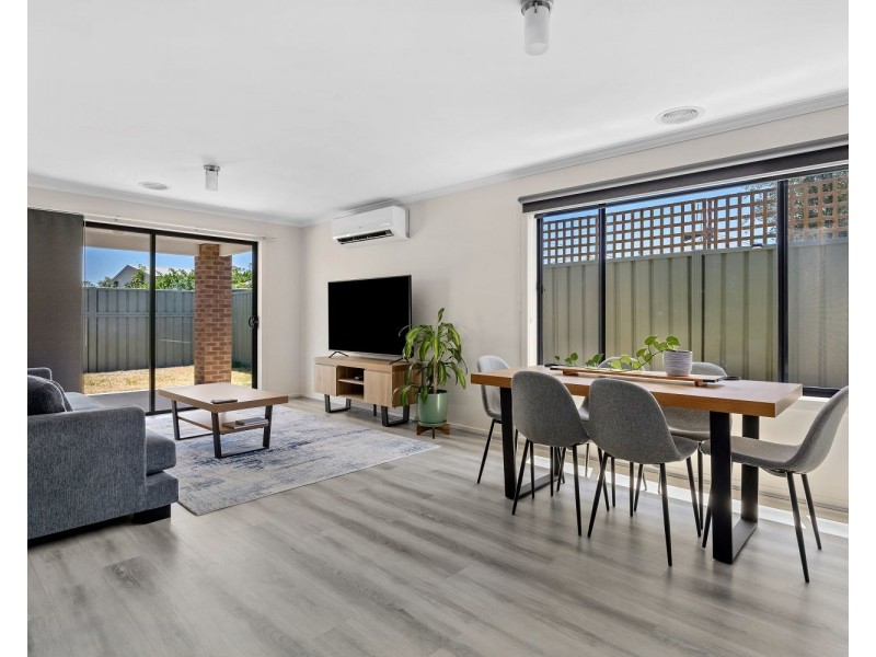 2/14 Wireless Street, Kangaroo Flat VIC 3555