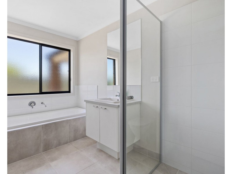 2/14 Wireless Street, Kangaroo Flat VIC 3555
