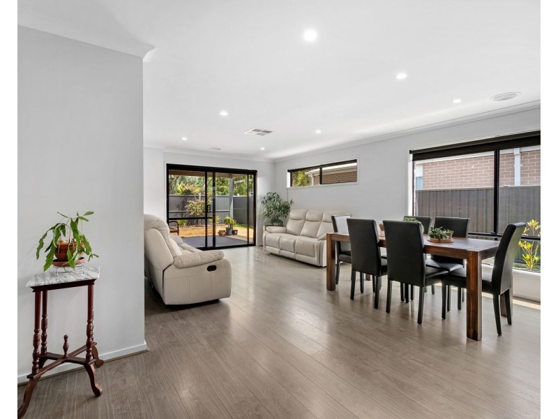 15 Tussock Drive, White Hills VIC 3550