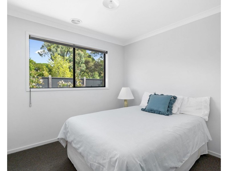 15 Tussock Drive, White Hills VIC 3550