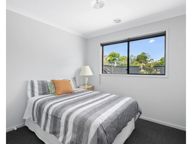 15 Tussock Drive, White Hills VIC 3550