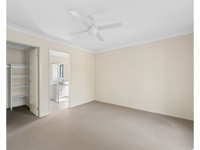 23  Caulfield Drive, Ascot VIC 3551