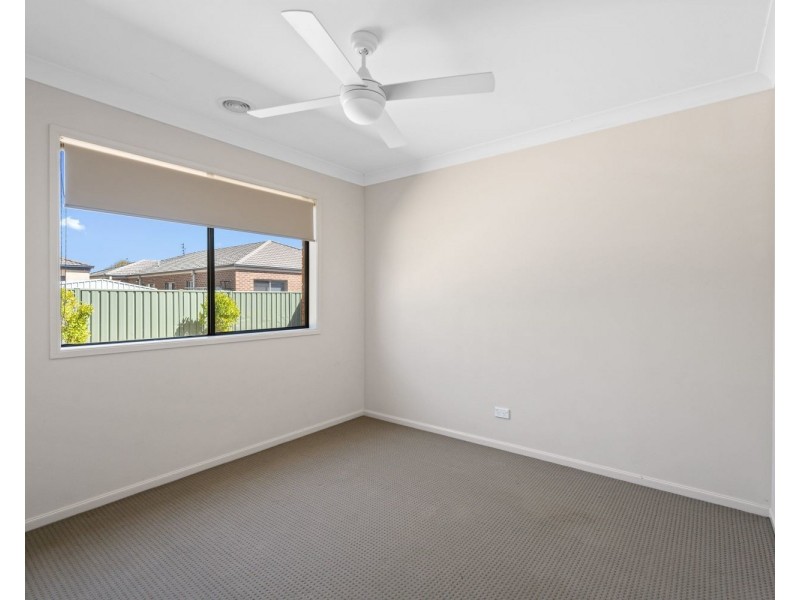 23  Caulfield Drive, Ascot VIC 3551
