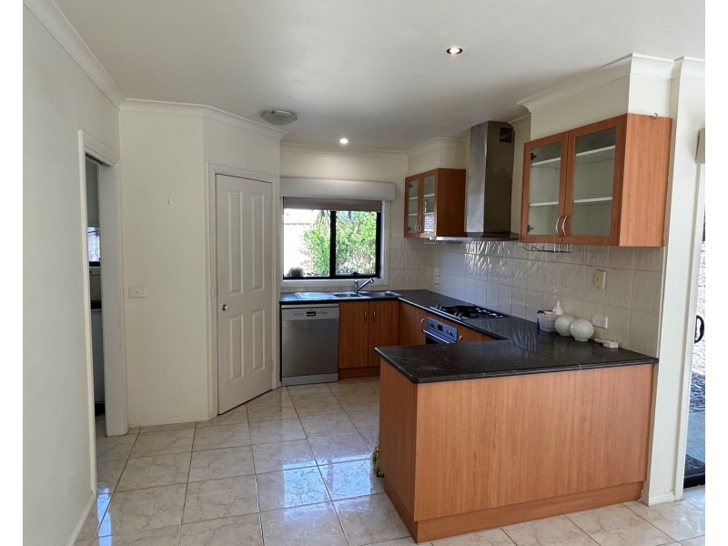 4 The Olive Grove, Strathdale VIC 3550