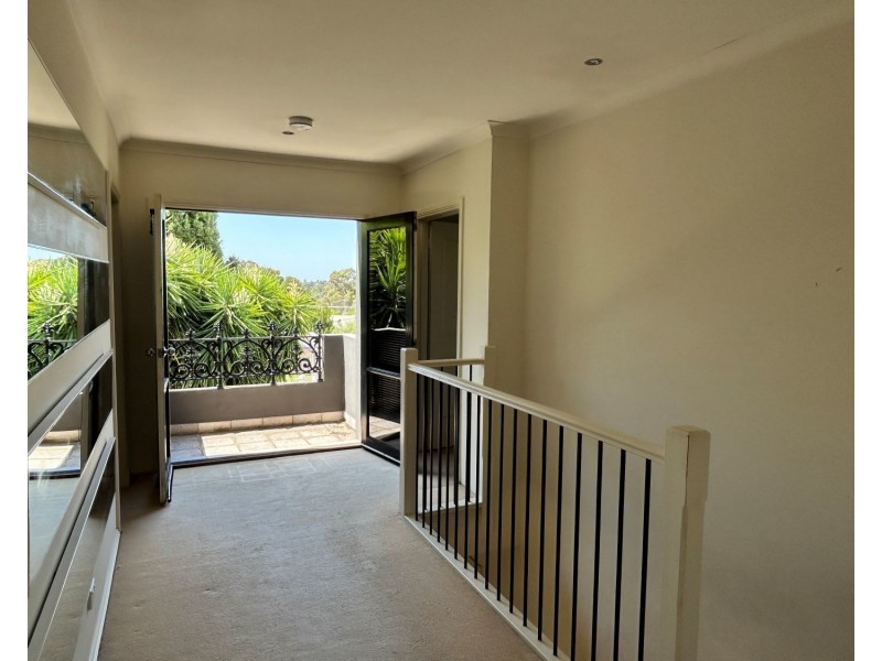 4 The Olive Grove, Strathdale VIC 3550