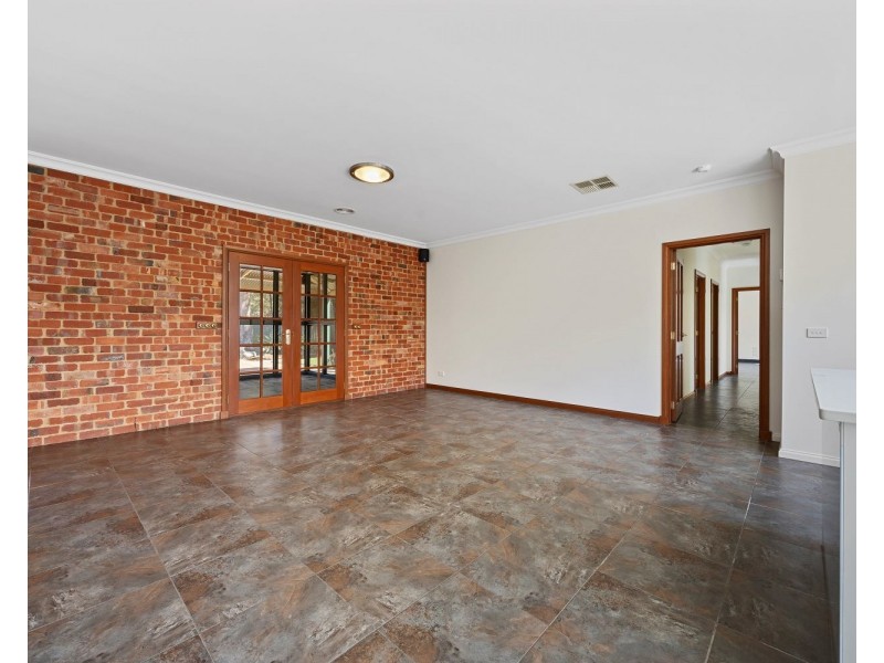 13 Lupson Court, Maiden Gully VIC 3551