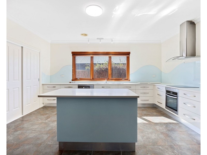 13 Lupson Court, Maiden Gully VIC 3551