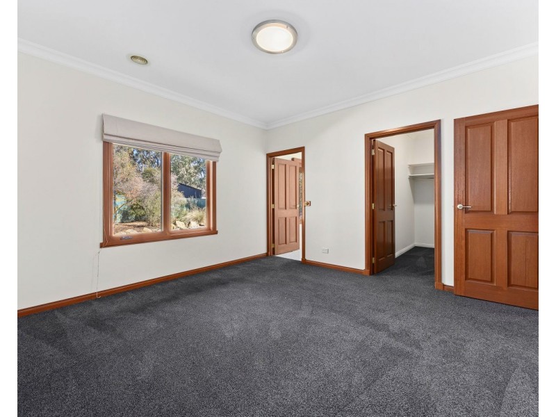 13 Lupson Court, Maiden Gully VIC 3551