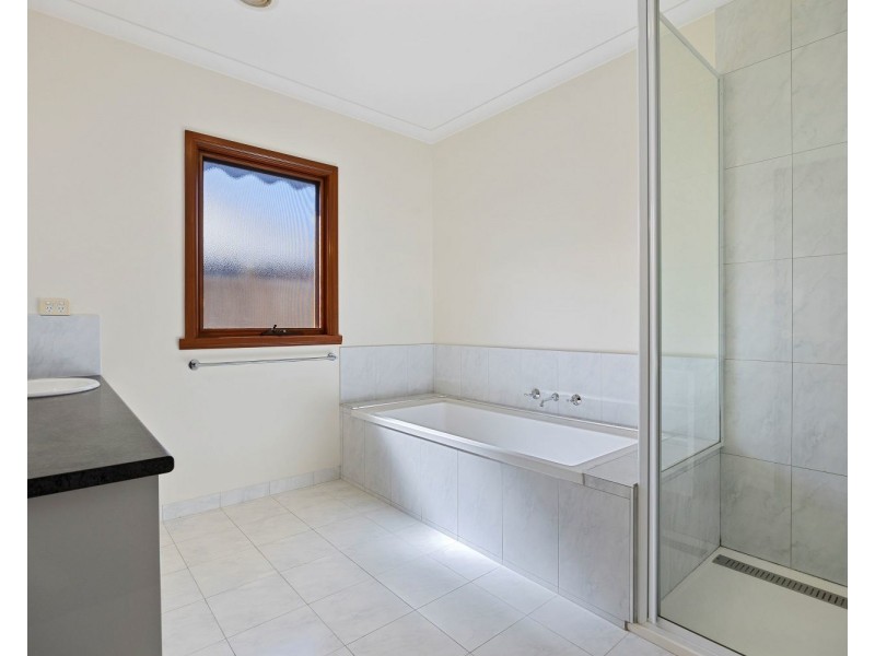 13 Lupson Court, Maiden Gully VIC 3551