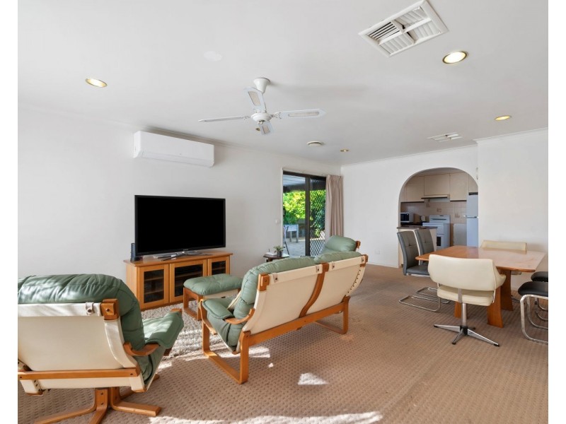 1/14 Jeffrey Avenue, Flora Hill VIC 3550