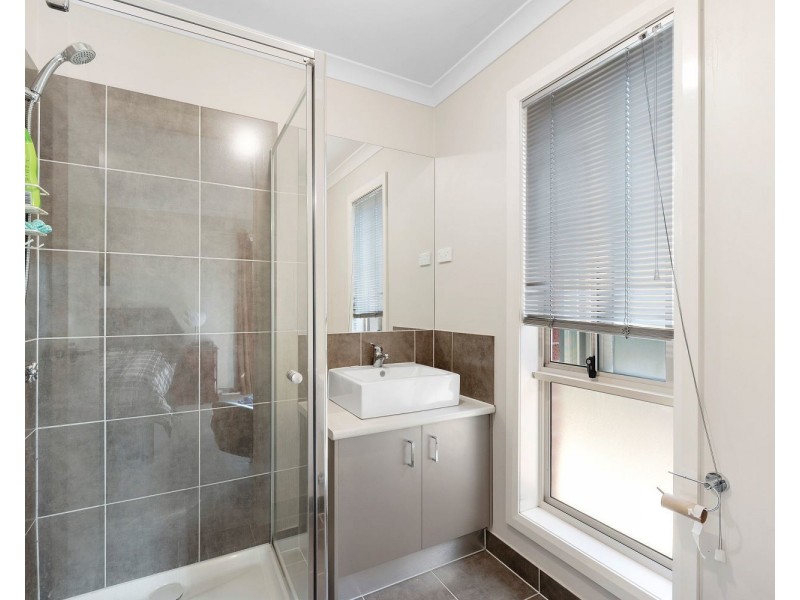 1 Sundew Drive, Kangaroo Flat VIC 3555