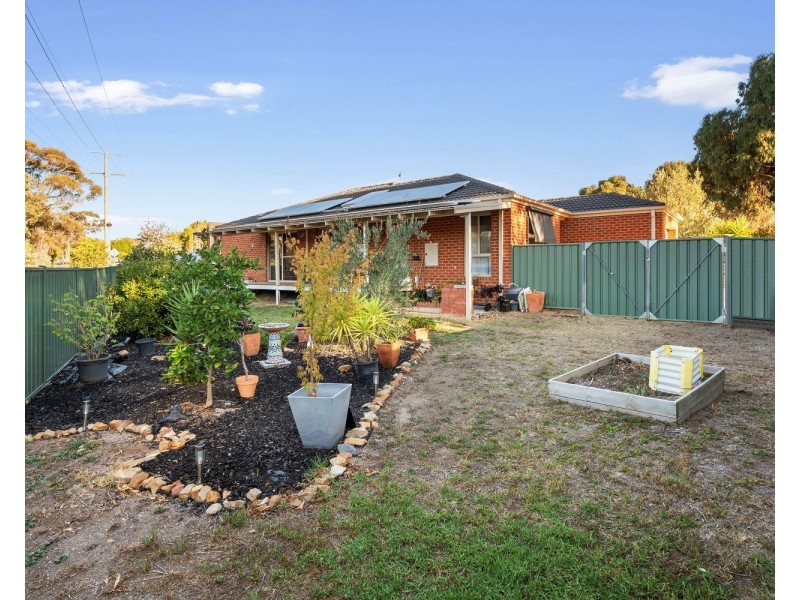 1 Sundew Drive, Kangaroo Flat VIC 3555
