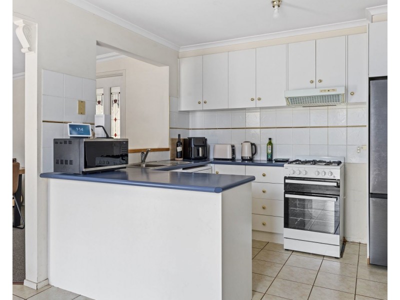 20 Walker Drive, Spring Gully VIC 3550
