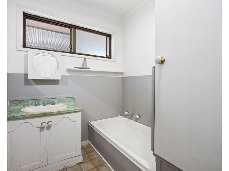 20 Walker Drive, Spring Gully VIC 3550