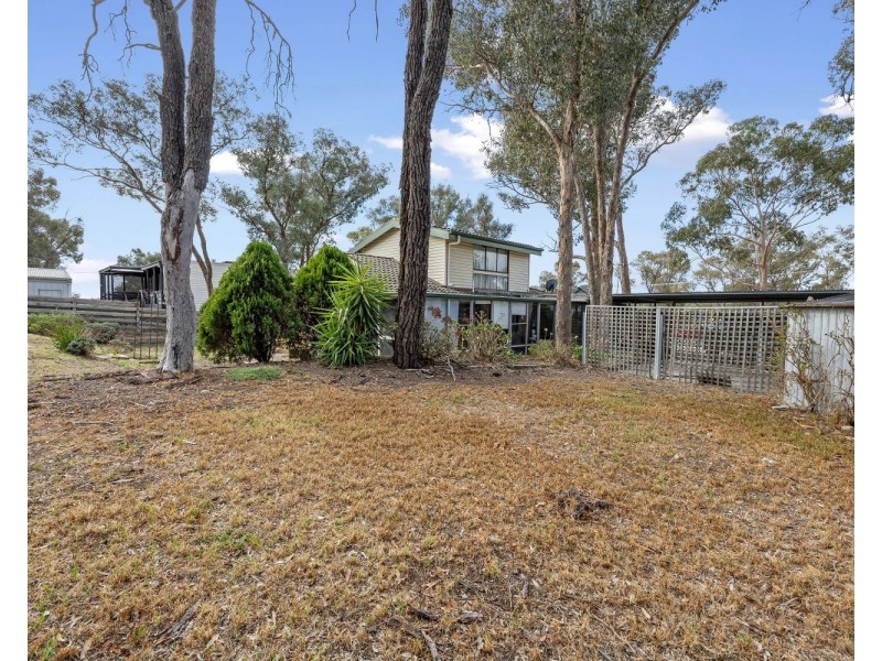 20 Walker Drive, Spring Gully VIC 3550