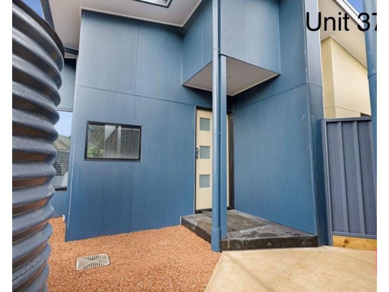 Lot 1, Lot 2/37b Paterson Street, Quarry Hill VIC 3550