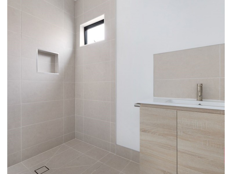 Lot 1, Lot 2/37b Paterson Street, Quarry Hill VIC 3550