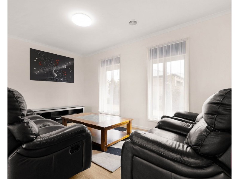 3/28B Balmoral Drive, Golden Square VIC 3555