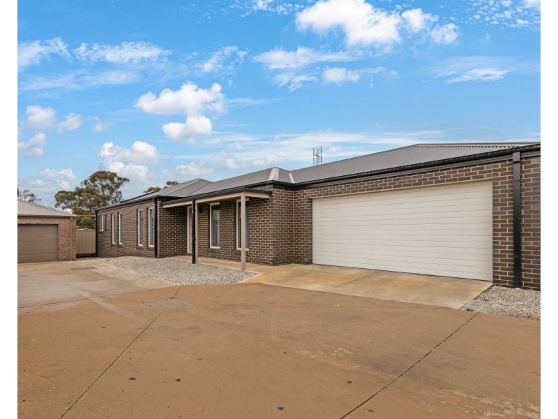 3/28B Balmoral Drive, Golden Square VIC 3555