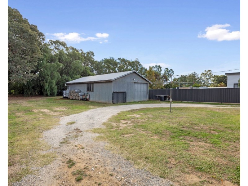 14 High Street, Kangaroo Flat VIC 3555