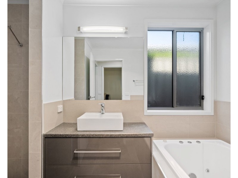 13 Barry Street, Bendigo VIC 3550