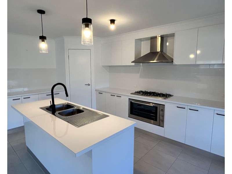 32 Elvey Drive, Kangaroo Flat VIC 3555