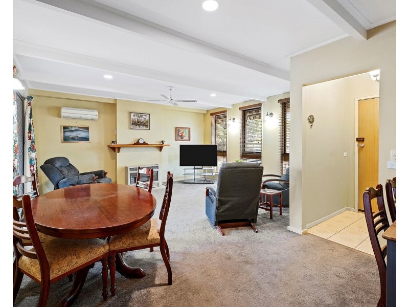 13  Woodbury Street, Strathdale VIC 3550