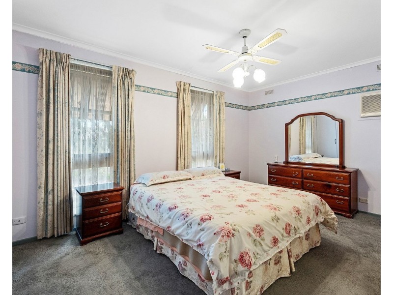 13  Woodbury Street, Strathdale VIC 3550