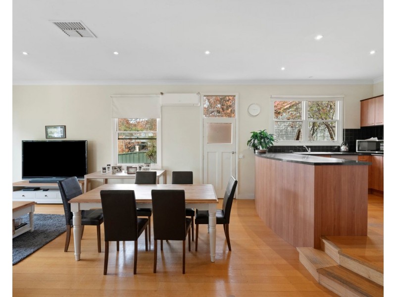 103 Carpenter Street, Quarry Hill VIC 3550