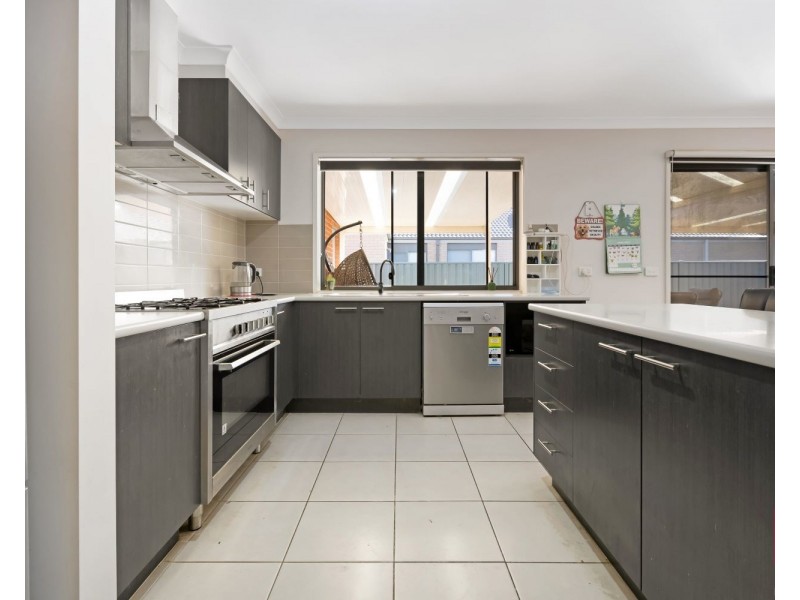 28 Triplett Avenue, Ascot VIC 3551