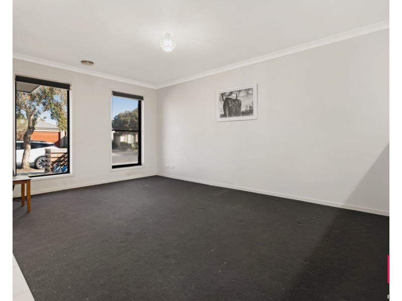 28 Triplett Avenue, Ascot VIC 3551