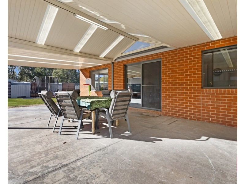 28 Triplett Avenue, Ascot VIC 3551