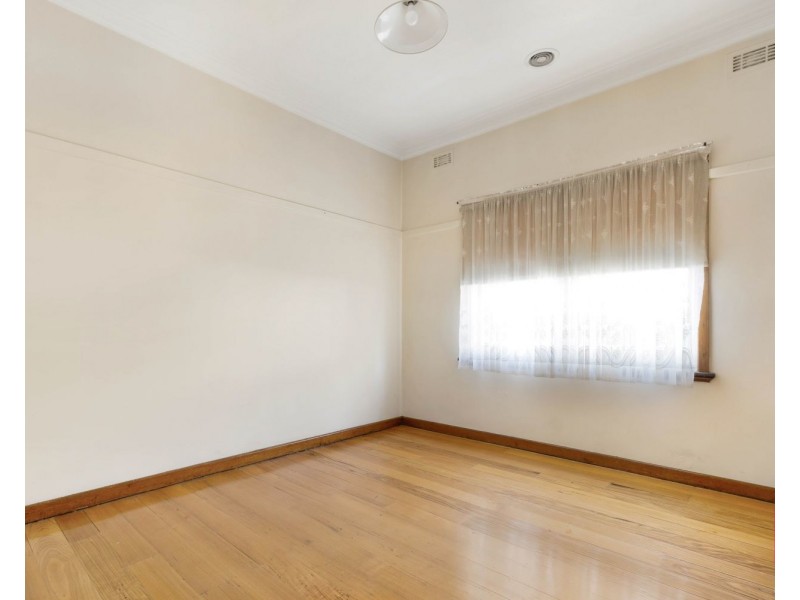 6  Burr Street, Bendigo VIC 3550