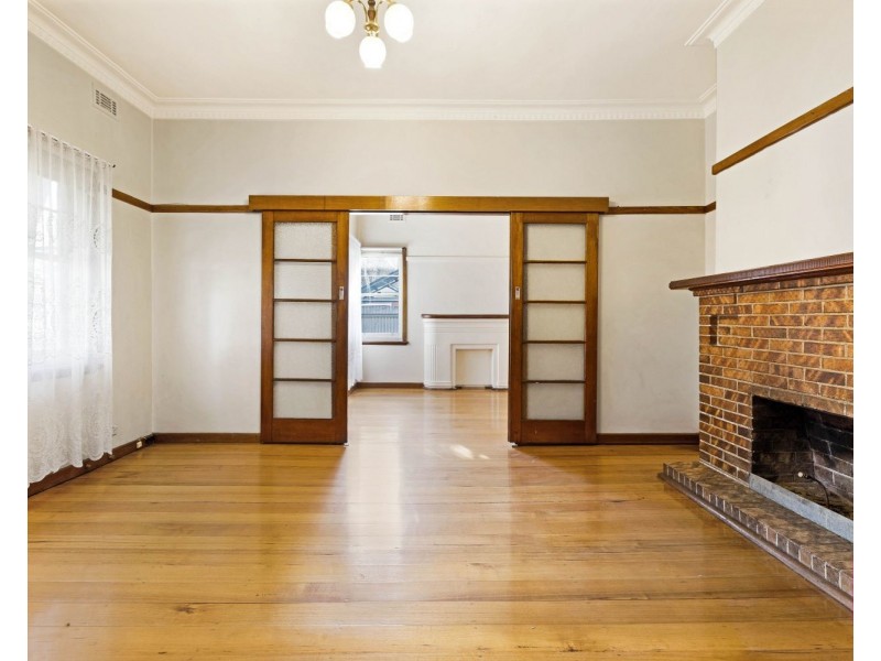 6  Burr Street, Bendigo VIC 3550