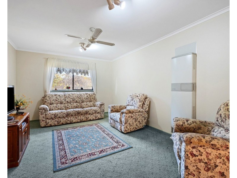 13 Woodbury Street, Strathdale VIC 3550