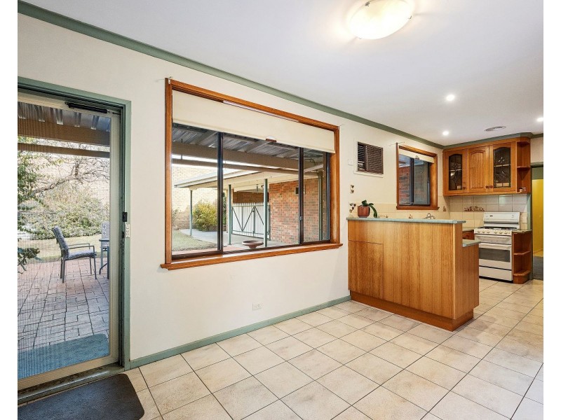 13 Woodbury Street, Strathdale VIC 3550