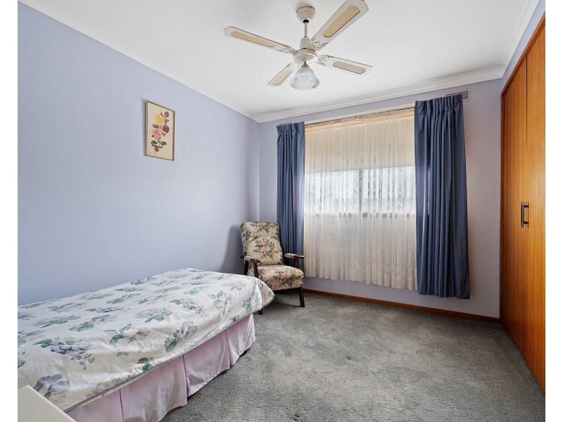 13 Woodbury Street, Strathdale VIC 3550