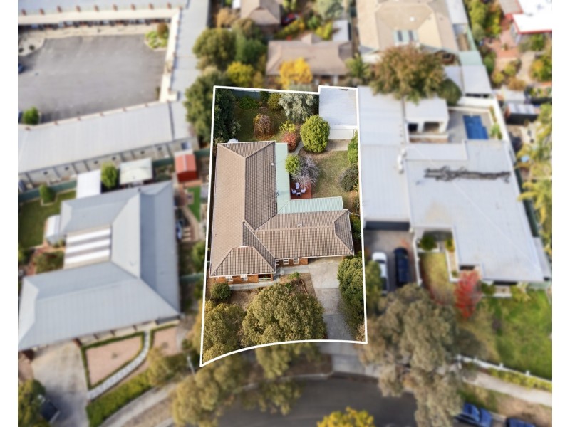13 Woodbury Street, Strathdale VIC 3550